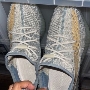 YEEZY BOOST 350